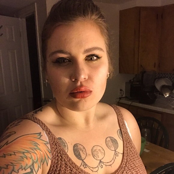 Meet the Posher Other - Meet your Posher, Jennica